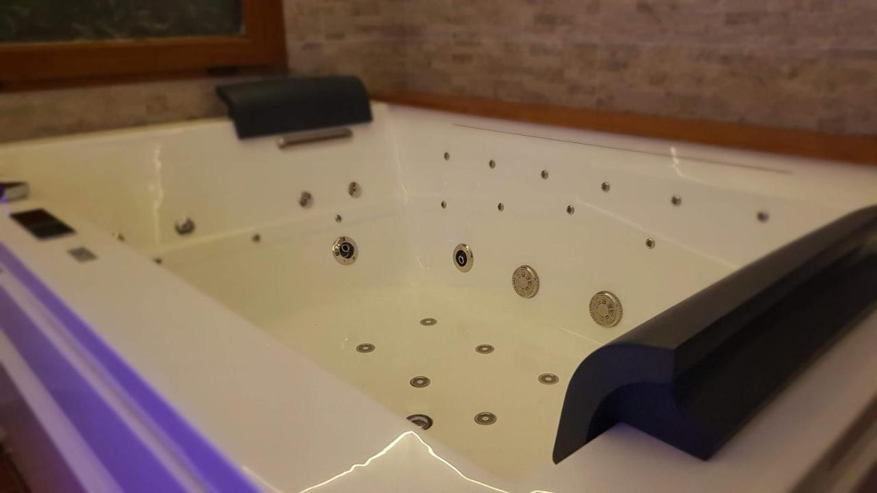 Villa Camilla - Wide - Exclusive Pool Lucca Luaran gambar